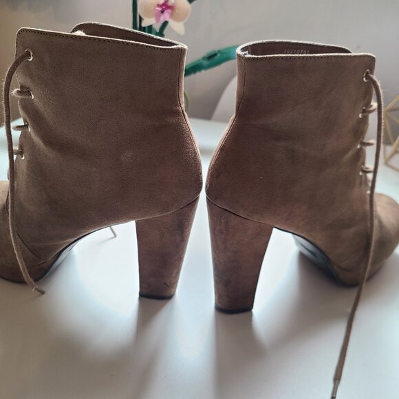 Forever 21 Tan Beige Suede Heel Boots - Picture 2 of 3